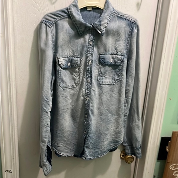 ISSI Light Denim Button Down Shirt - Picture 1 of 7